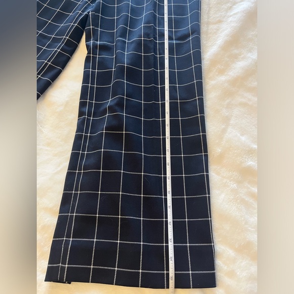 Banana Republic Dark Blue Plaid Culottes - Mint Condition, Stylish and Versatile - Picture 2 of 4